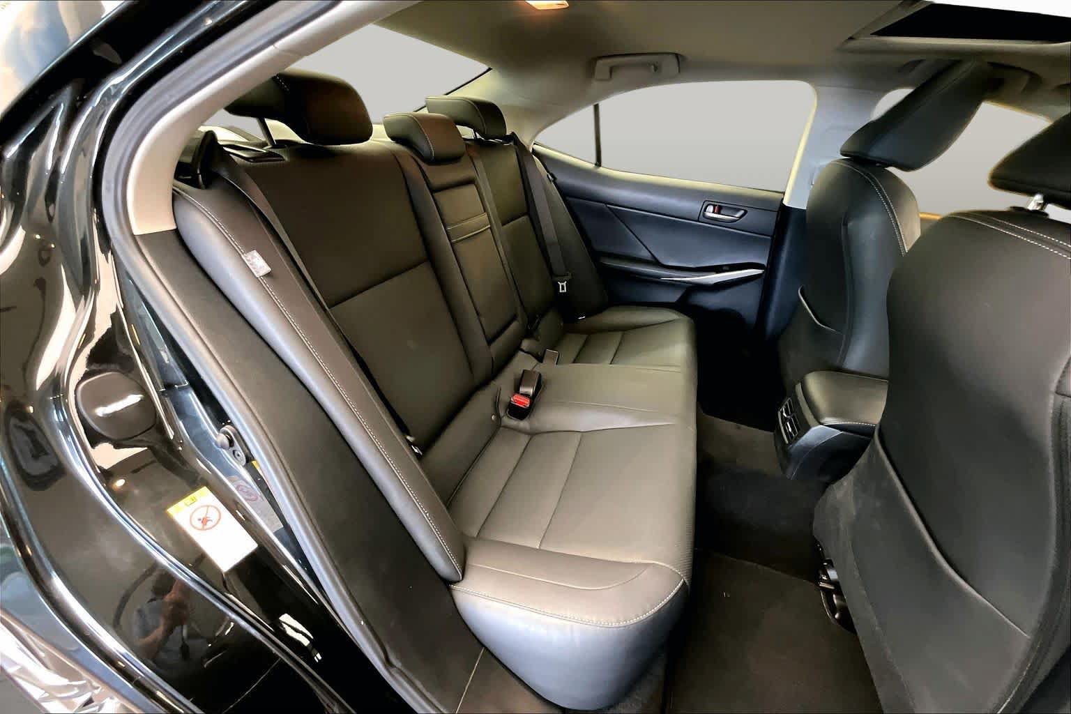 Used 2019 Lexus IS 300 w/ Navigation Package RWD image 20