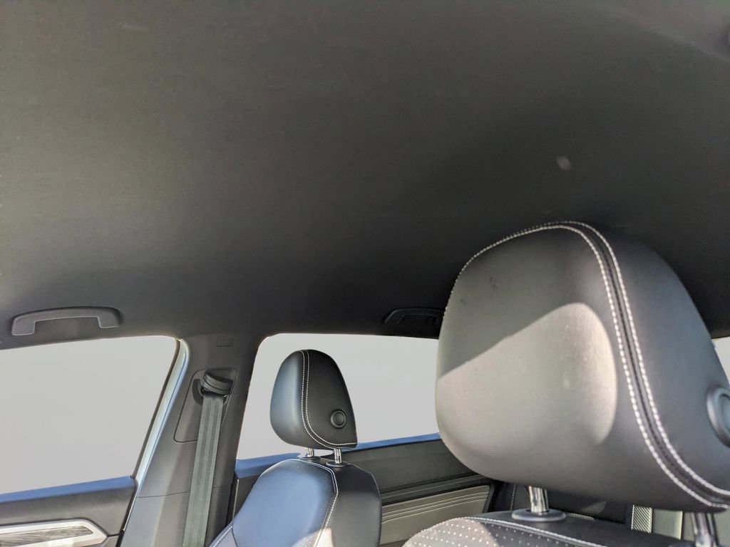 Used 2023 Volkswagen Atlas Cross Sport SE FWD image 20