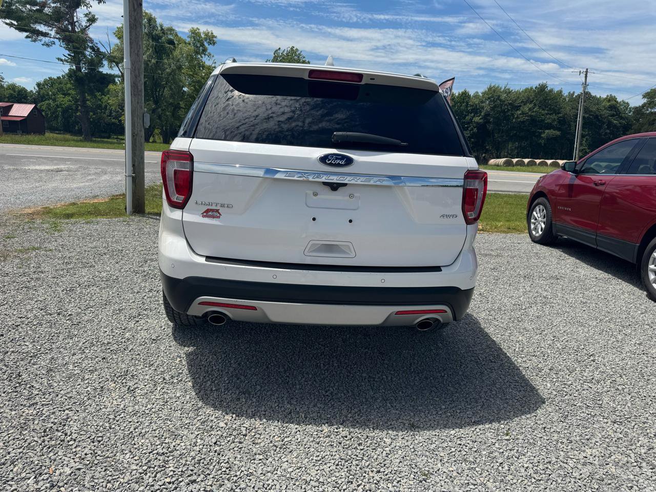 Used 2016 Ford Explorer Limited w/ Equipment Group 301A AWD/4WD image 8