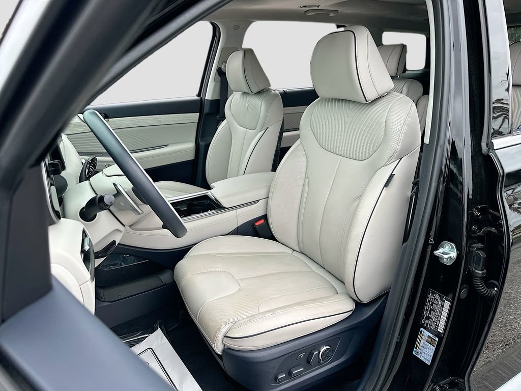 Used 2024 Hyundai Palisade Calligraphy image 22