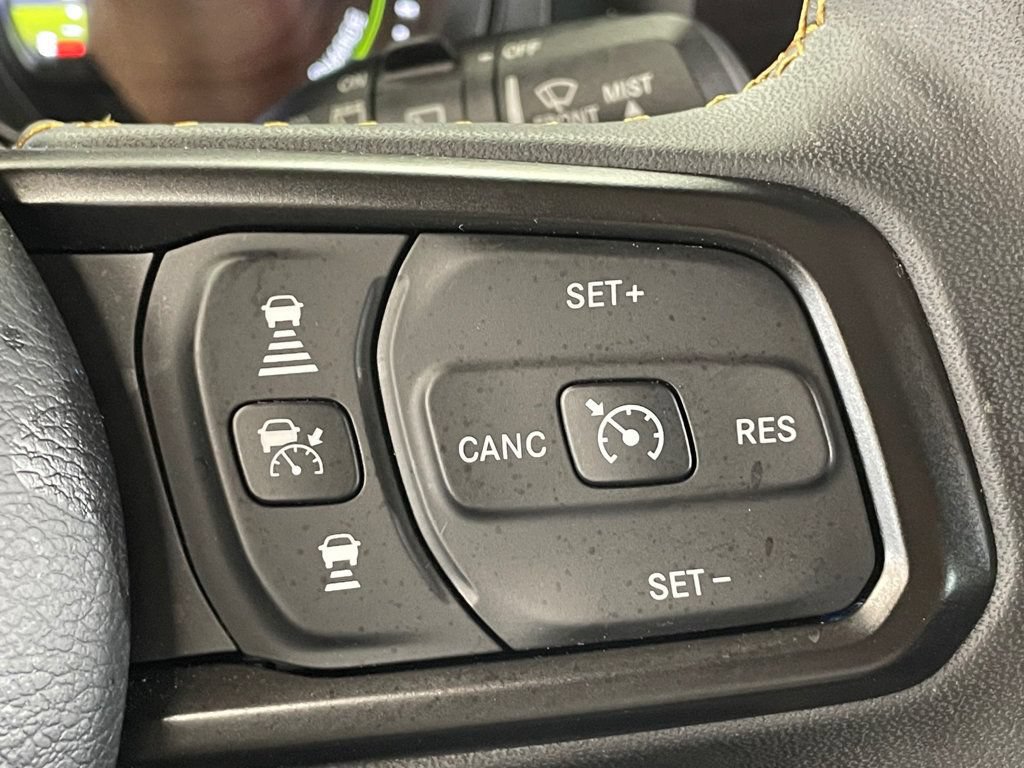 Used 2024 Jeep Wrangler Unlimited AWD/4WD image 21
