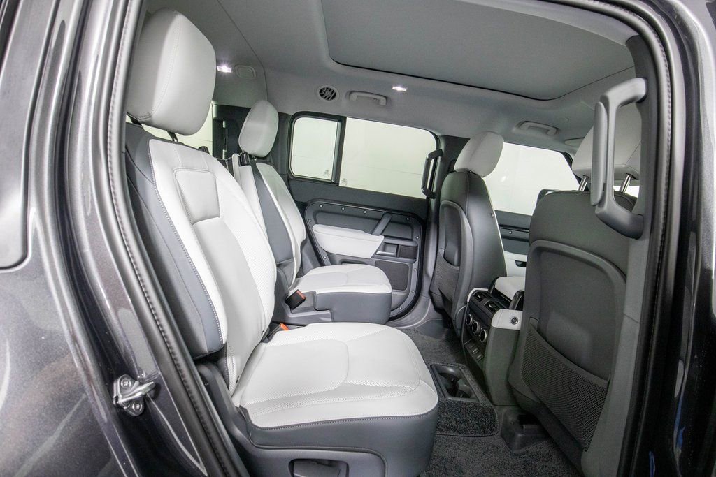 Used 2026 Land Rover Defender 130 S image 11