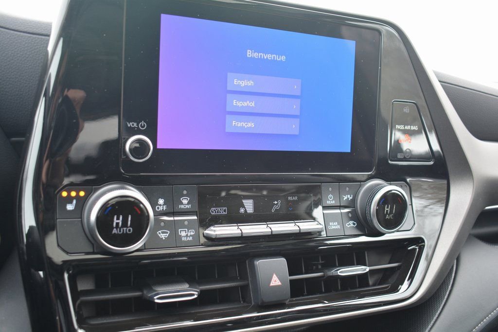 Used 2023 Toyota Highlander XLE image 16