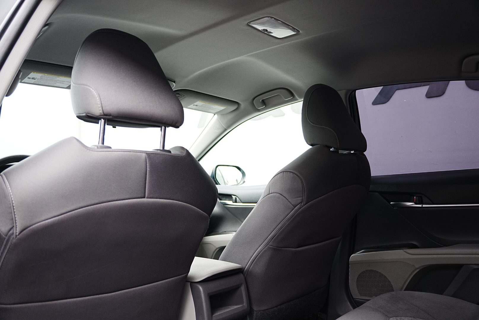 Used 2021 Toyota Camry LE image 12