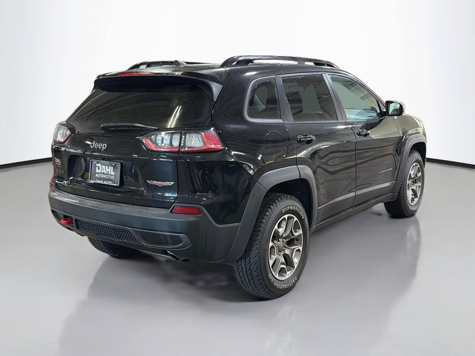 Used 2022 Jeep Cherokee Trailhawk AWD/4WD image 12
