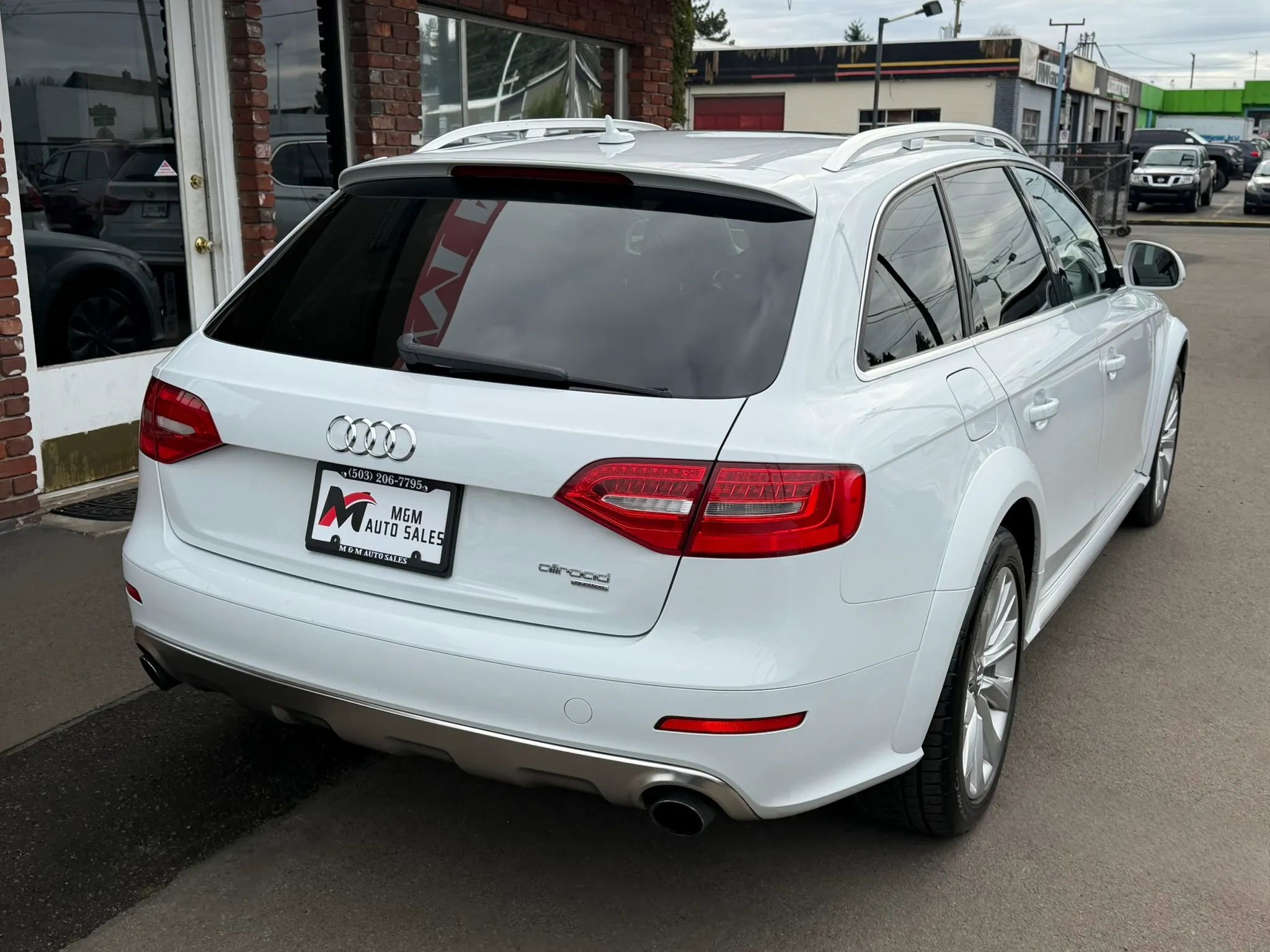 Used 2015 Audi A4 Premium w/ Audi MMI Navigation image 3