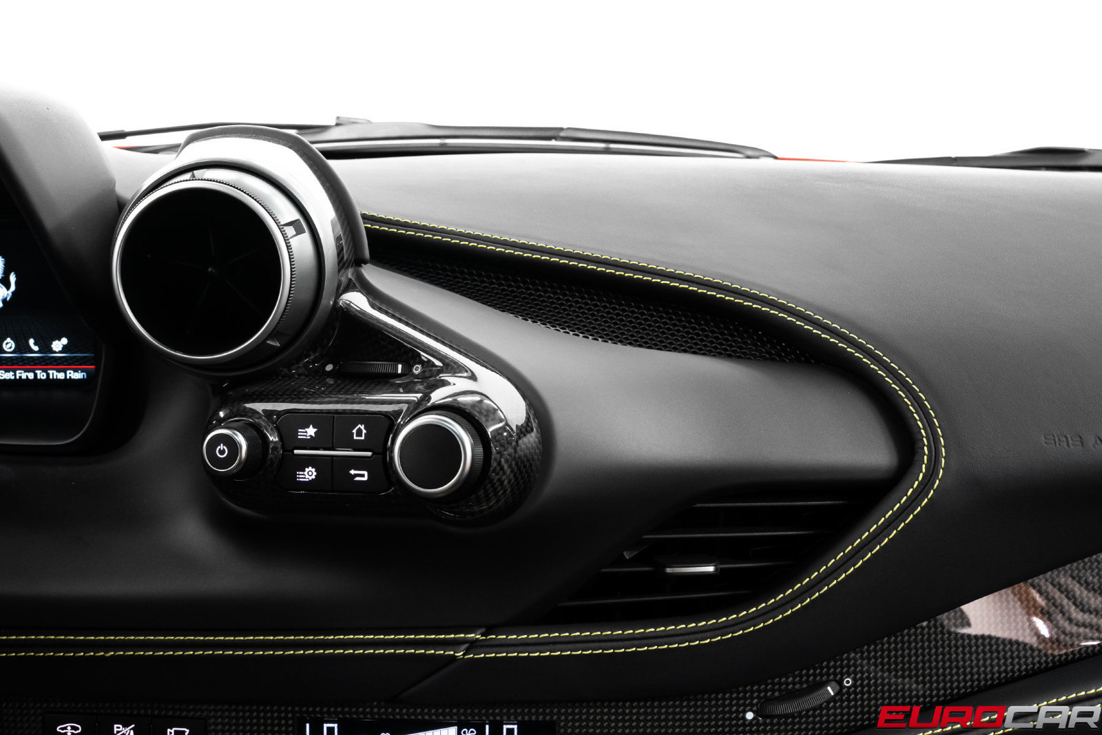 Used 2021 Ferrari F8 Tributo RWD image 35