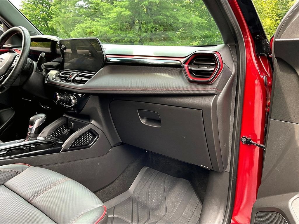 Used 2024 Chevrolet TrailBlazer RS w/ Driver Confidence Package AWD/4WD image 13