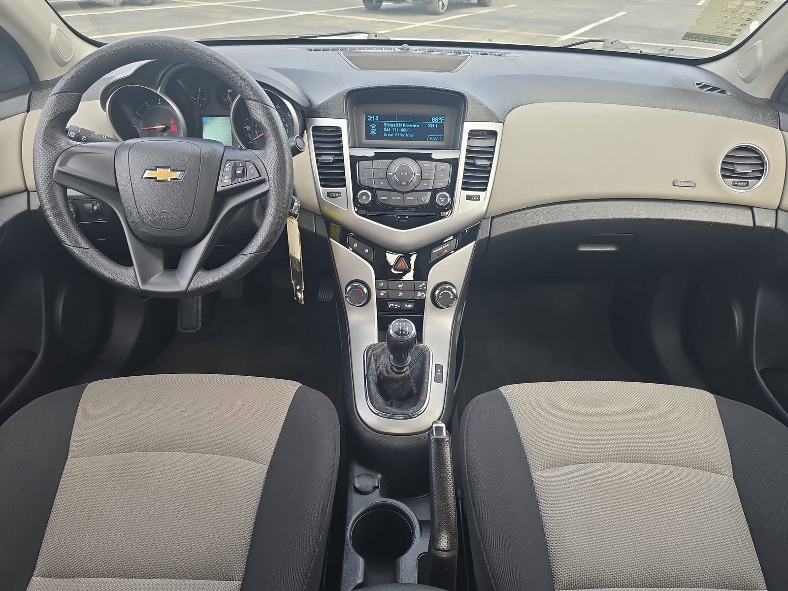 Used 2014 Chevrolet Cruze LS image 9