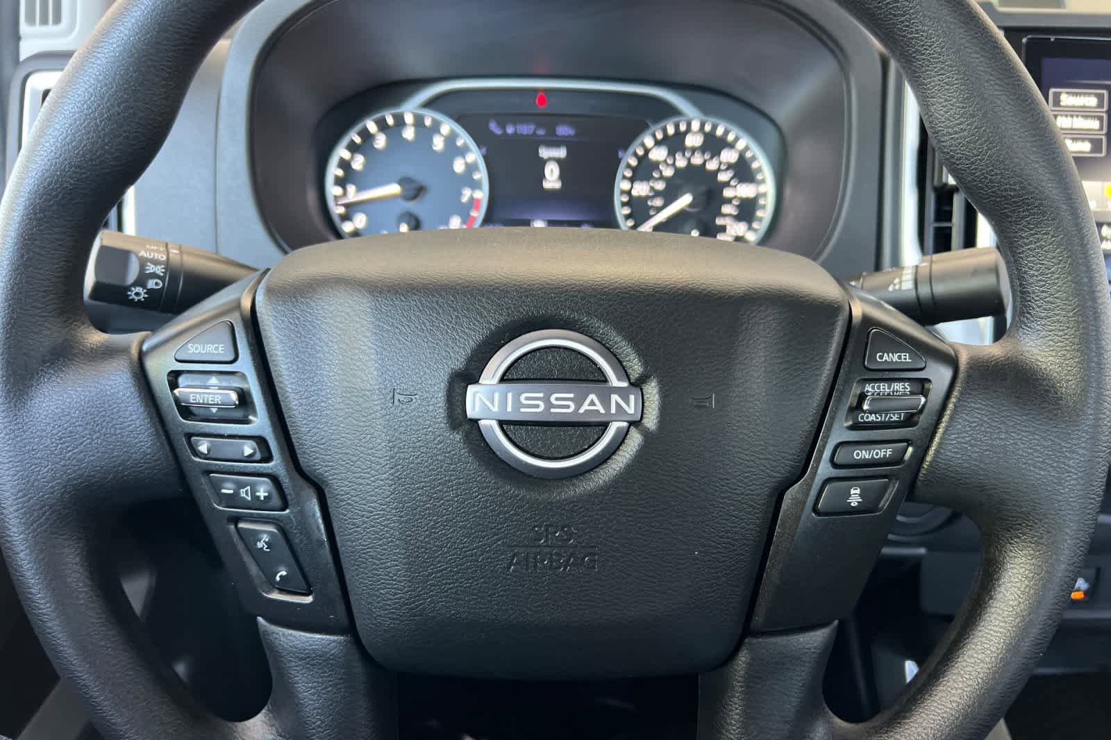 Used 2025 Nissan Frontier SV RWD image 23