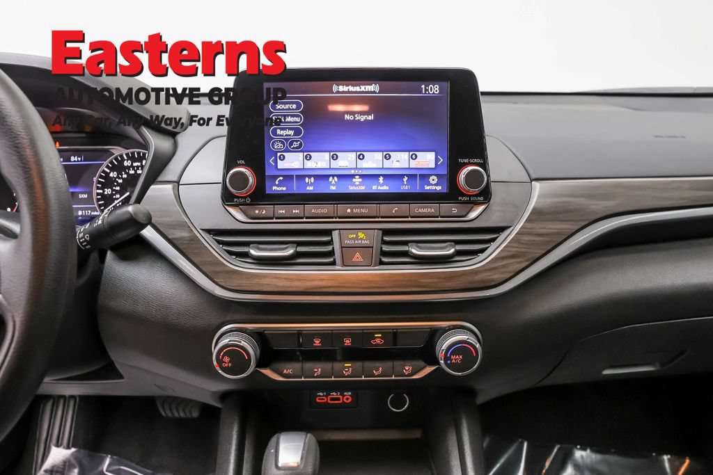Used 2025 Nissan Altima 2.5 SV AWD/4WD image 12