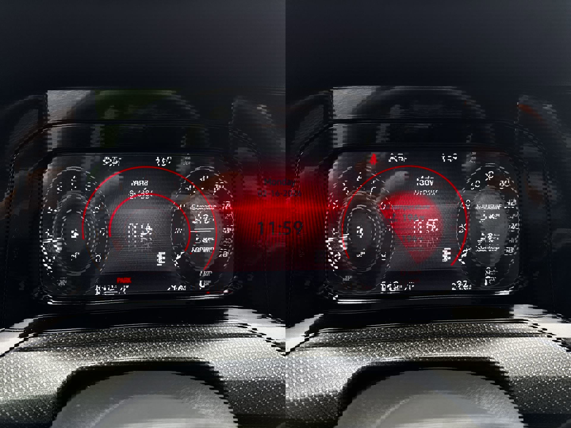 Used 2022 Volkswagen Golf R image 11