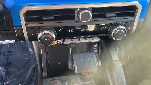 Used 2025 Toyota Tacoma TRD Sport w/ TRD Sport Upgrade Package AWD/4WD image 13