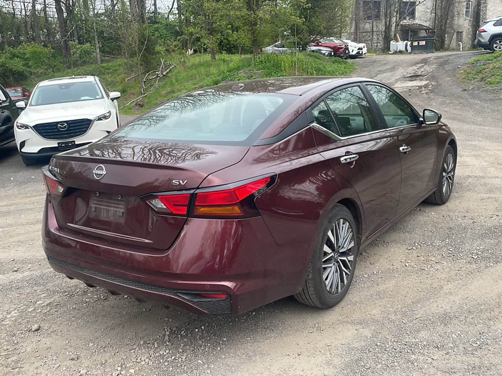 Used 2024 Nissan Altima 2.5 SV FWD image 8