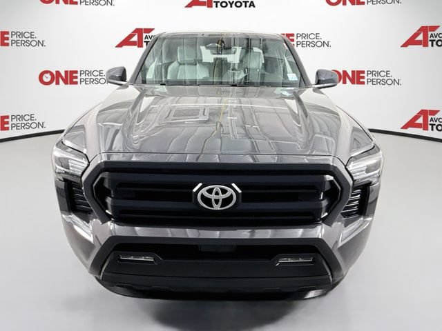Certified 2026 Toyota Tacoma SR5 AWD/4WD image 3