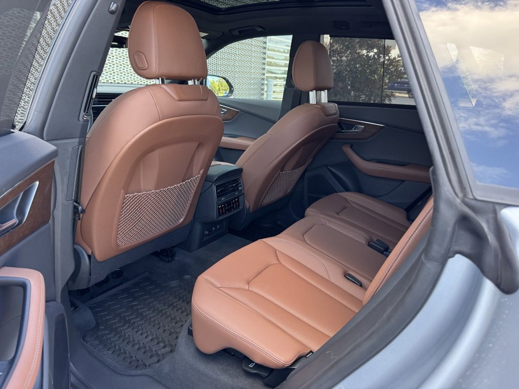 Used 2025 Audi Q8 Premium Plus image 25
