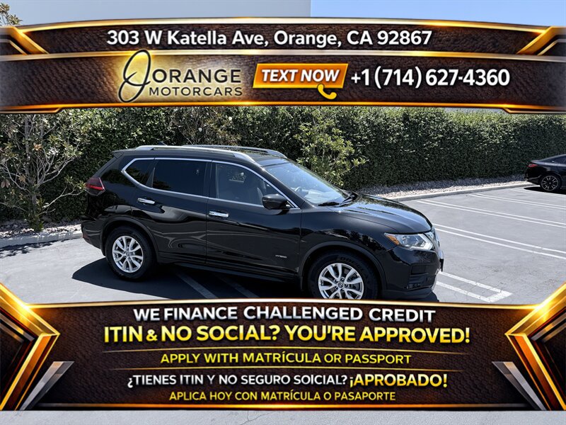 Used 2018 Nissan Rogue SV w/ Premium Package FWD image 1