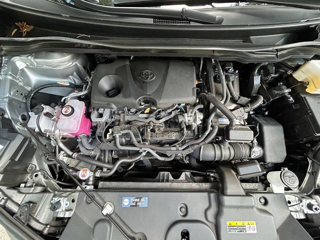 Used 2025 Toyota Sienna XLE FWD image 12