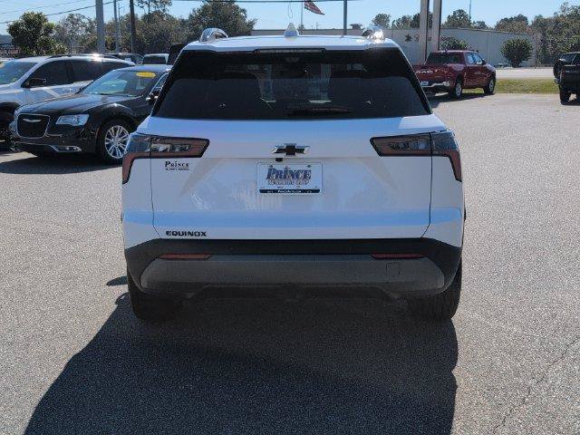 New 2027 Chevrolet Equinox LT w/ Convenience Package II FWD image 10