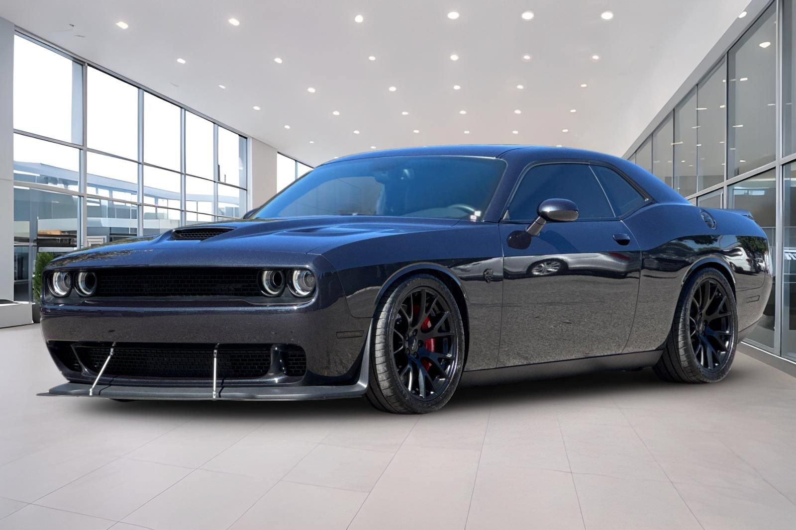 Used 2016 Dodge Challenger SRT Hellcat RWD image 8