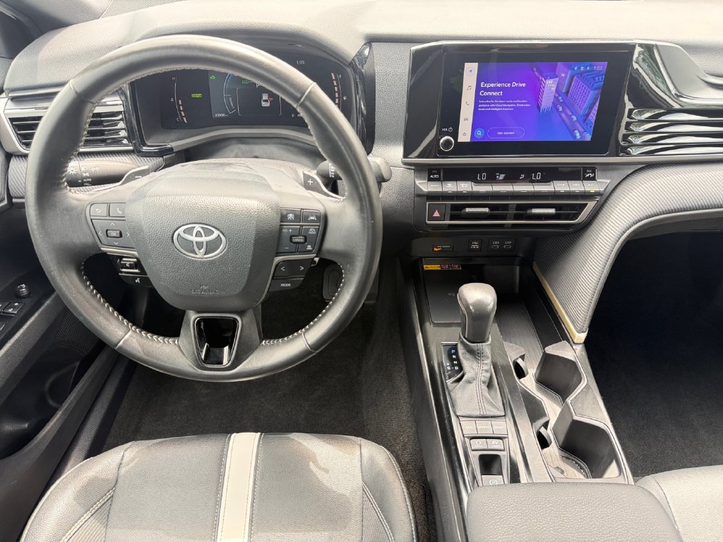 Used 2025 Toyota Camry SE FWD image 10
