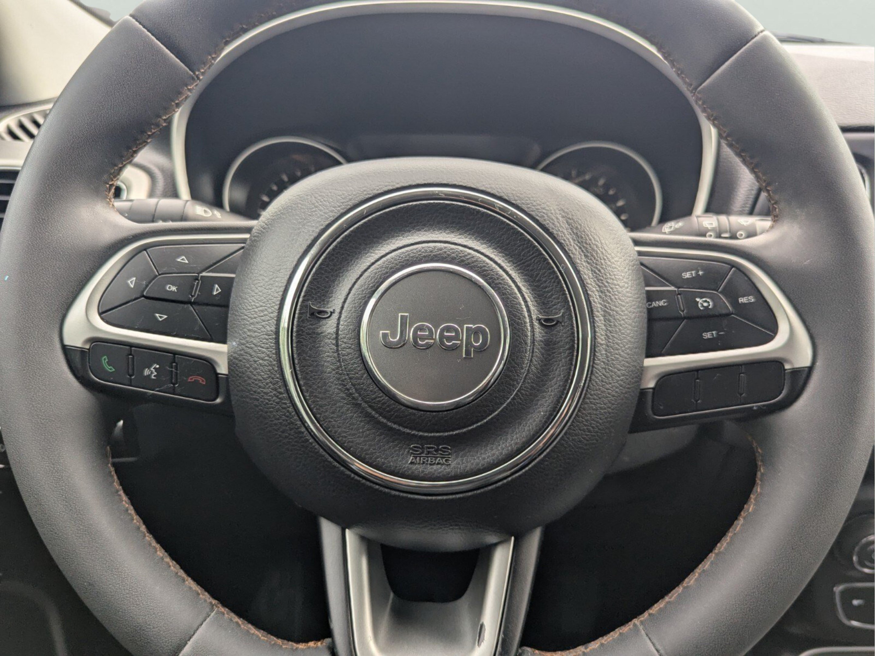 Used 2021 Jeep Compass Latitude w/ Sun and Sound Group FWD image 17