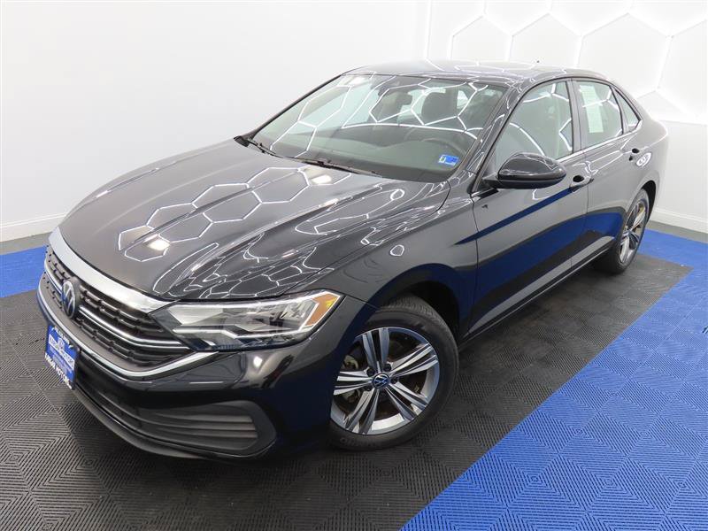 Used 2024 Volkswagen Jetta SE FWD image 4