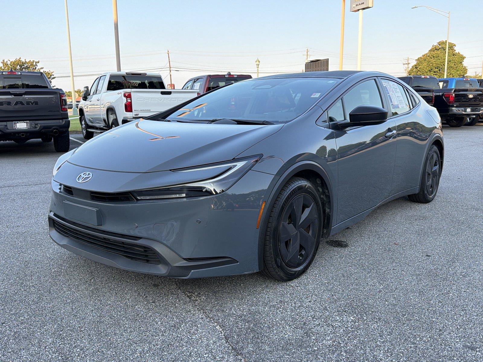 Used 2024 Toyota Prius LE FWD image 2