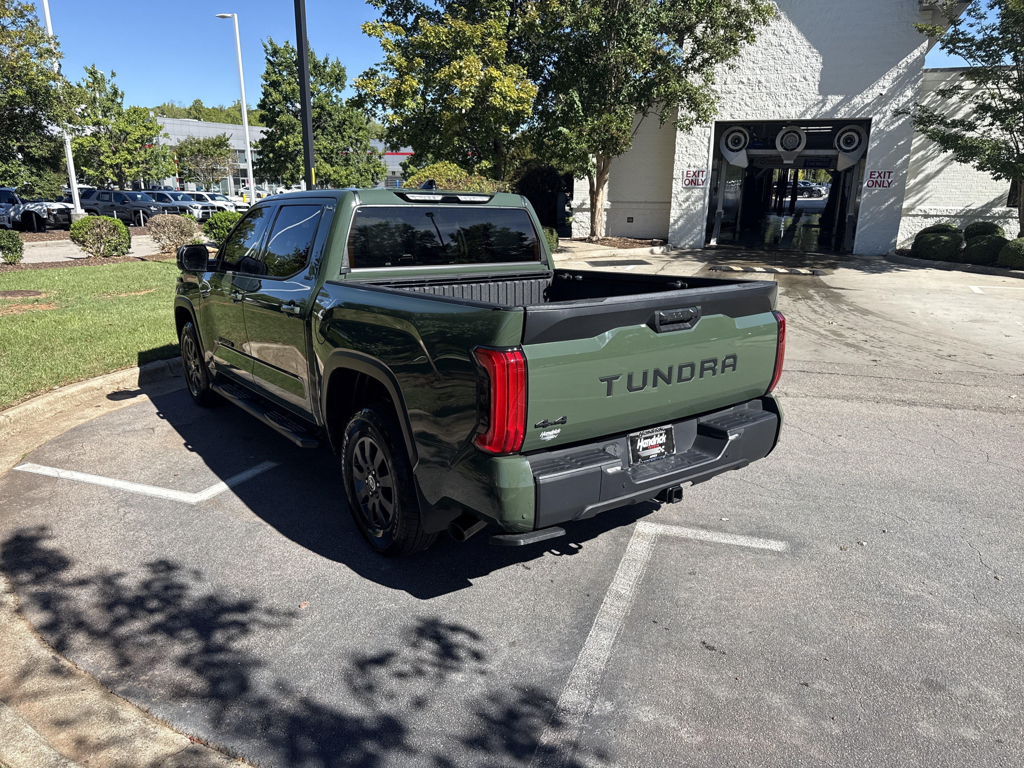 Used 2023 Toyota Tundra SR5 w/ SR5 Premium Package AWD/4WD image 8