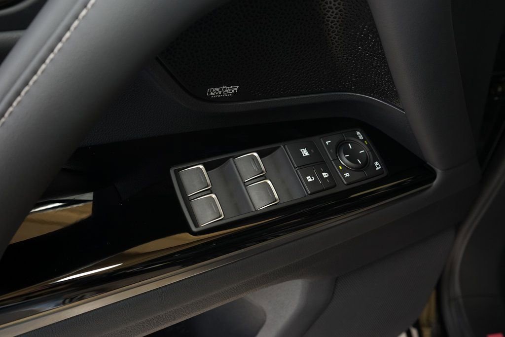 Used 2026 Lexus LX 600 4WD w/ Luxury Package image 30