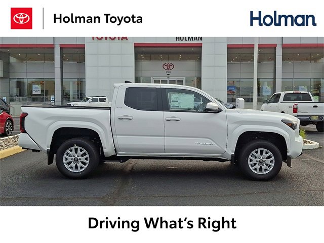 New 2025 Toyota Tacoma SR5