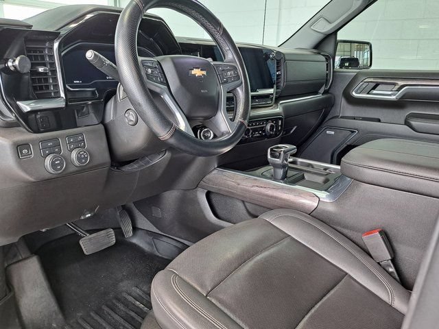 Used 2023 Chevrolet Silverado 1500 LTZ AWD/4WD image 9