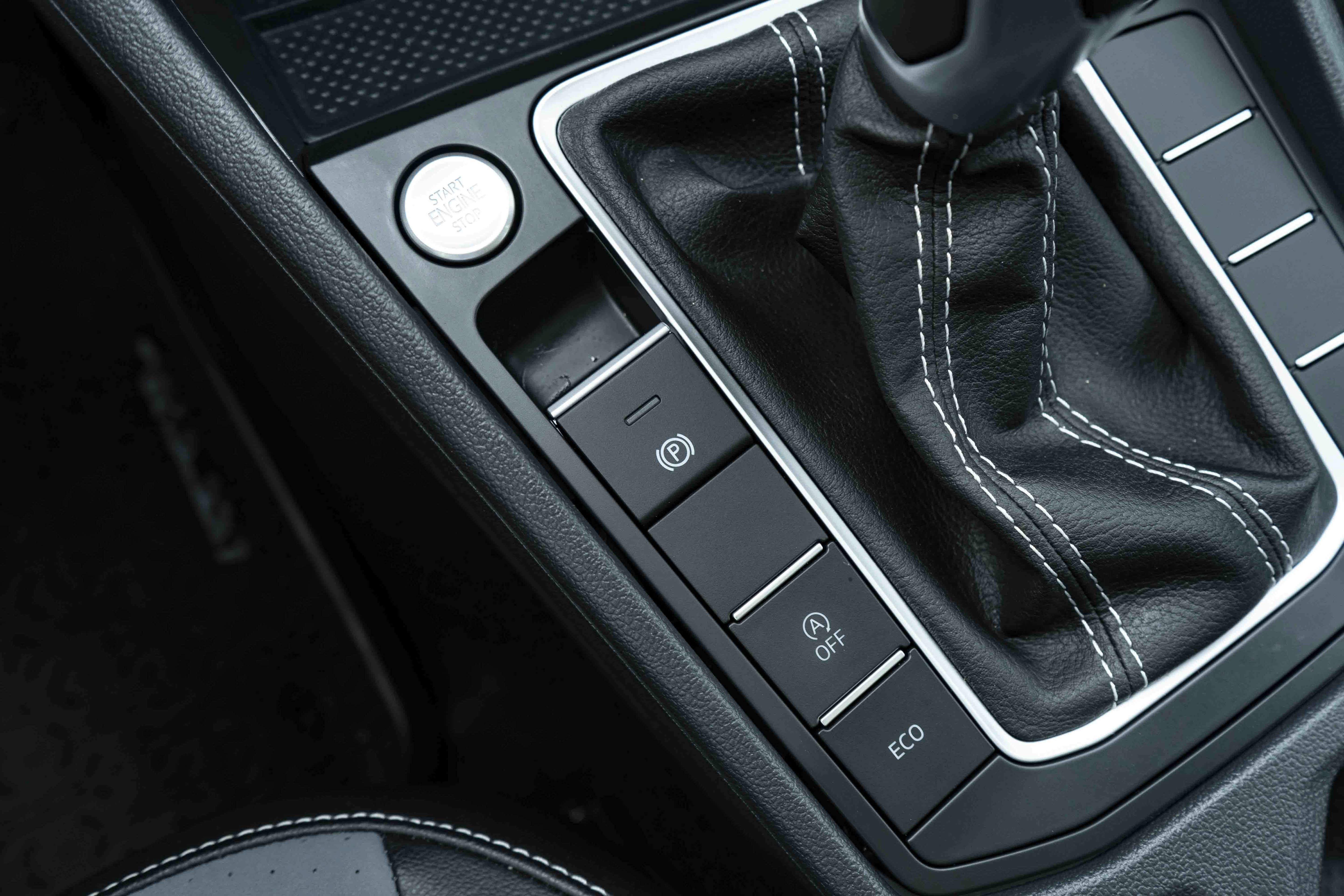 Certified 2026 Volkswagen Jetta SE FWD image 27