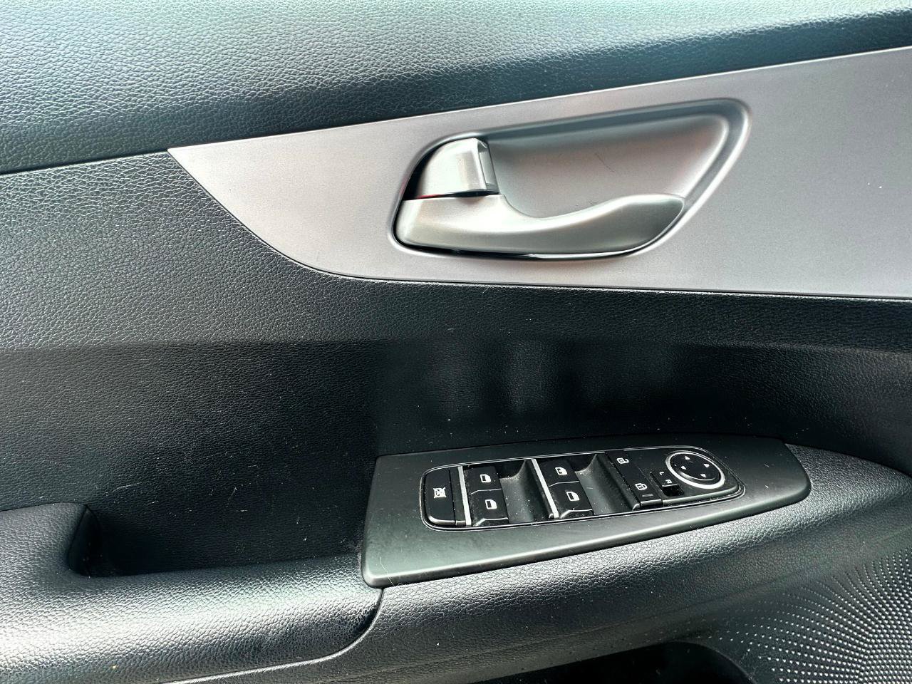 Used 2024 Kia Forte LXS FWD image 16