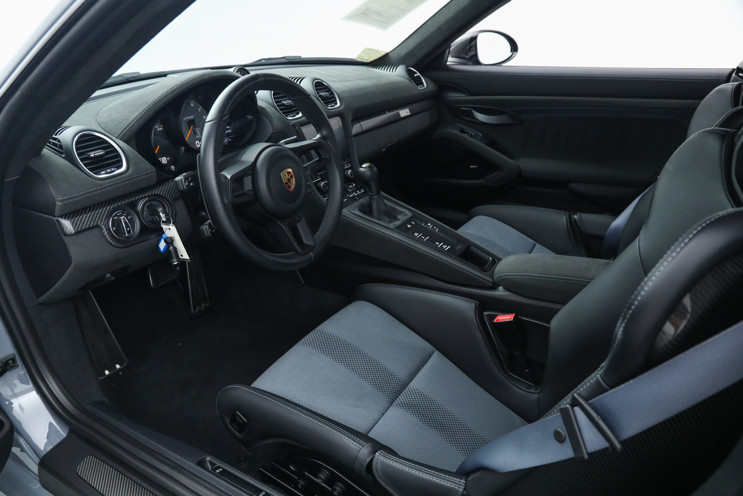Used 2023 Porsche 718 Cayman GT4 RS RWD image 26