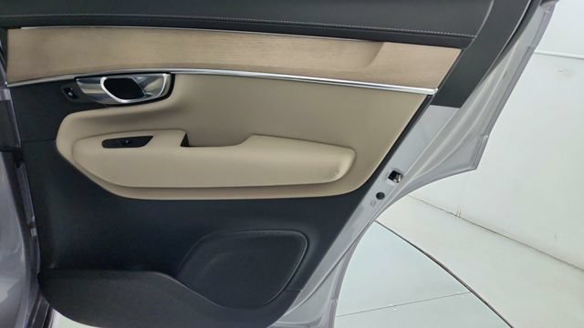 New 2026 Volvo XC90 B6 Plus w/ Protection Package Premier AWD/4WD image 36