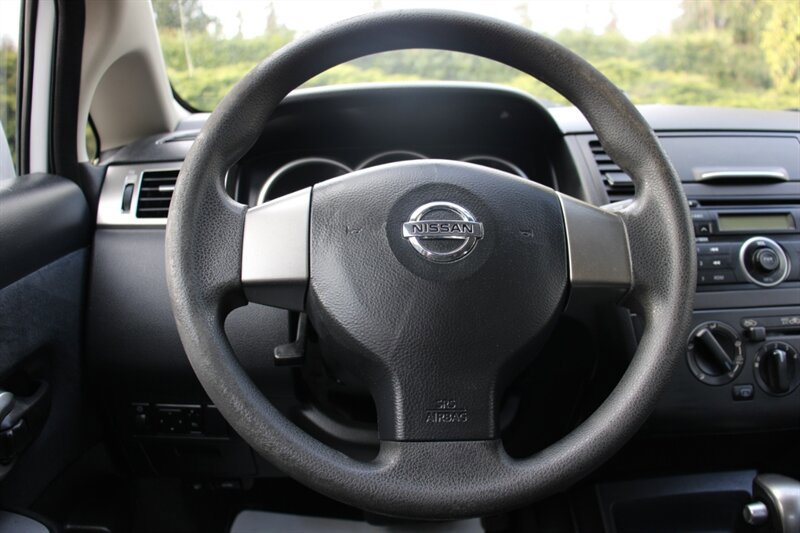 Used 2007 Nissan Versa 1.8 S w/ PWR Pkg FWD image 17