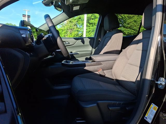Used 2025 Chevrolet Equinox LT AWD/4WD image 13