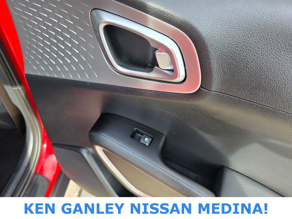 Used 2023 Kia Soul LX image 46