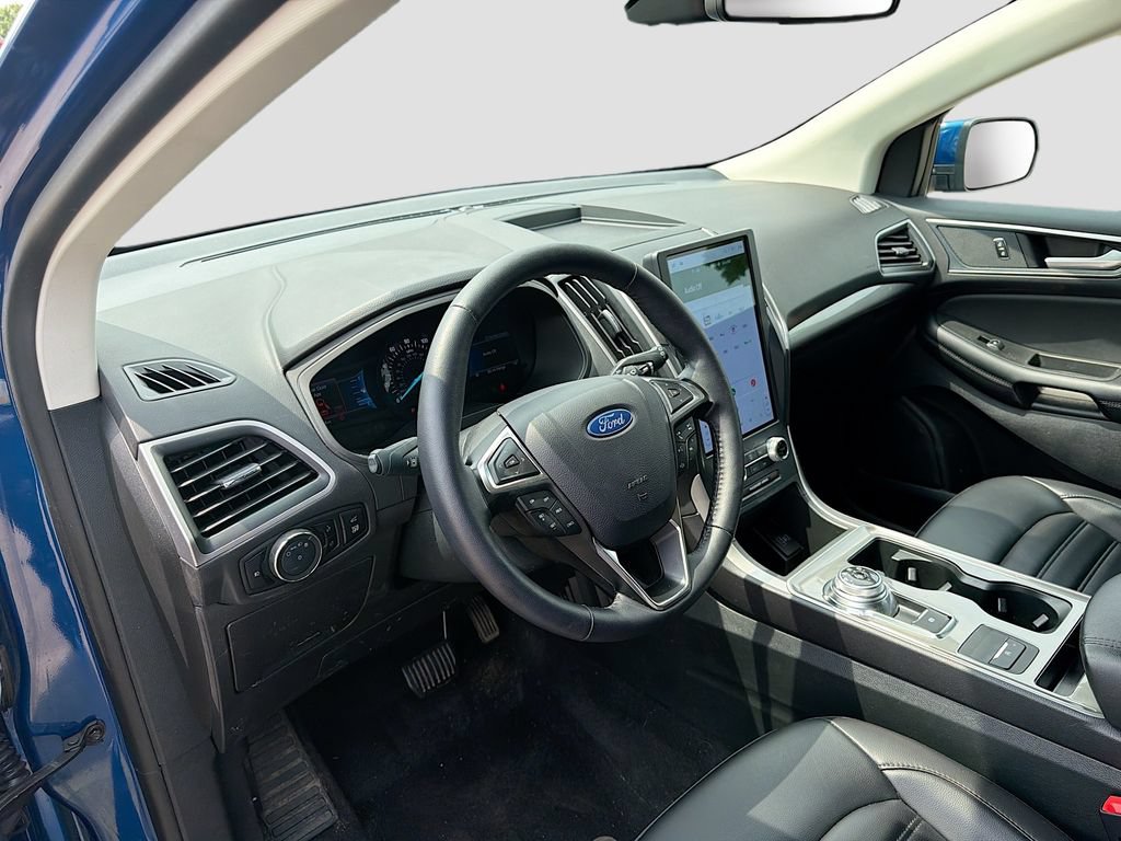 Used 2024 Ford Edge SEL w/ Convenience Package AWD/4WD image 9