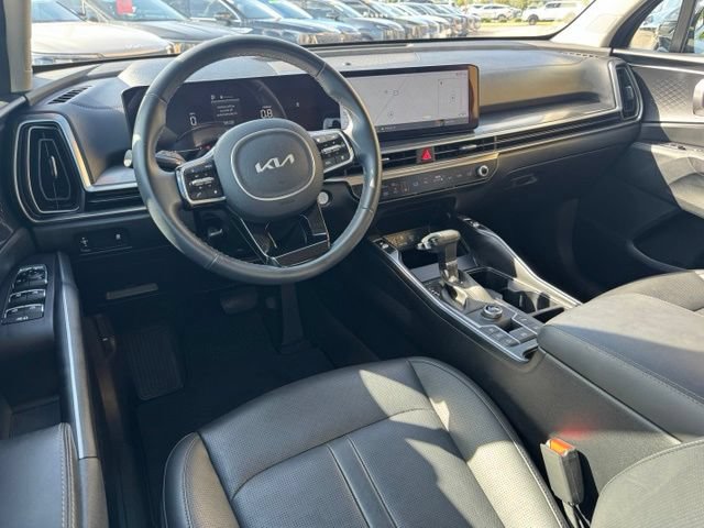 Used 2025 Kia Sorento S FWD image 11