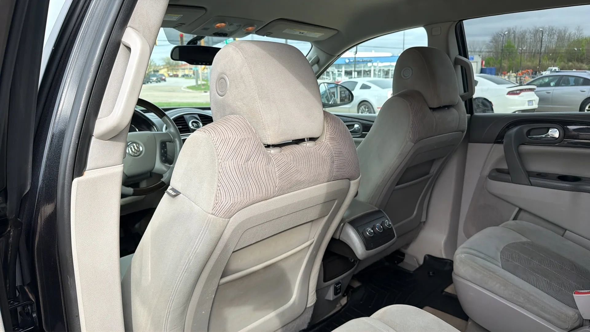 Used 2015 Buick Enclave Convenience FWD image 38