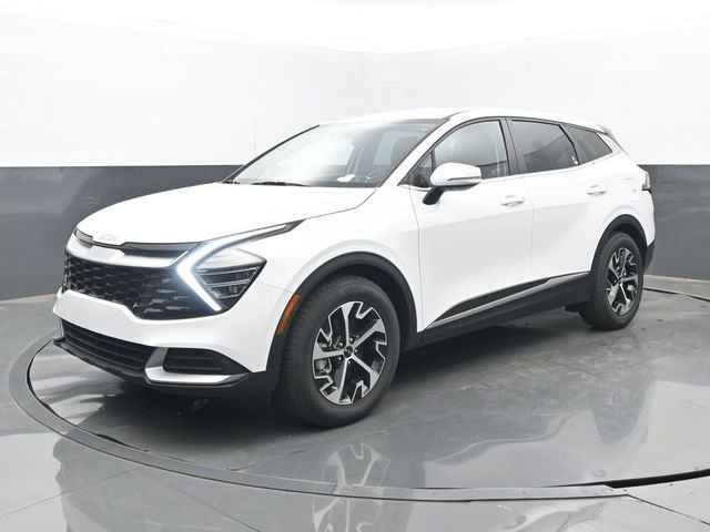 Used 2025 Kia Sportage EX image 8