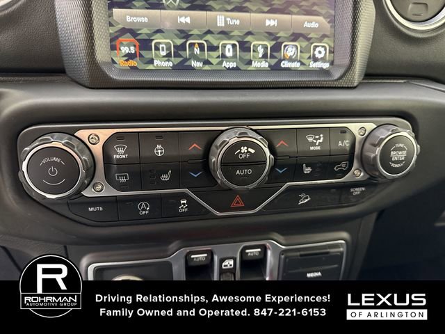 Used 2018 Jeep Wrangler Unlimited Sahara image 10