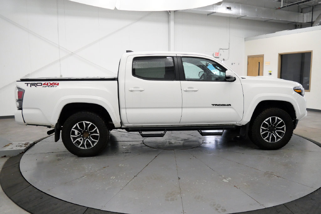 Used 2023 Toyota Tacoma TRD Sport AWD/4WD image 9