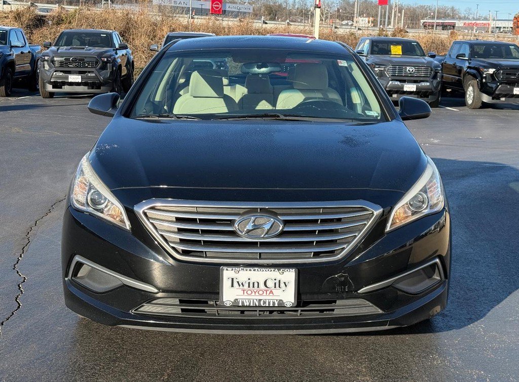 Used 2016 Hyundai Sonata SE image 9