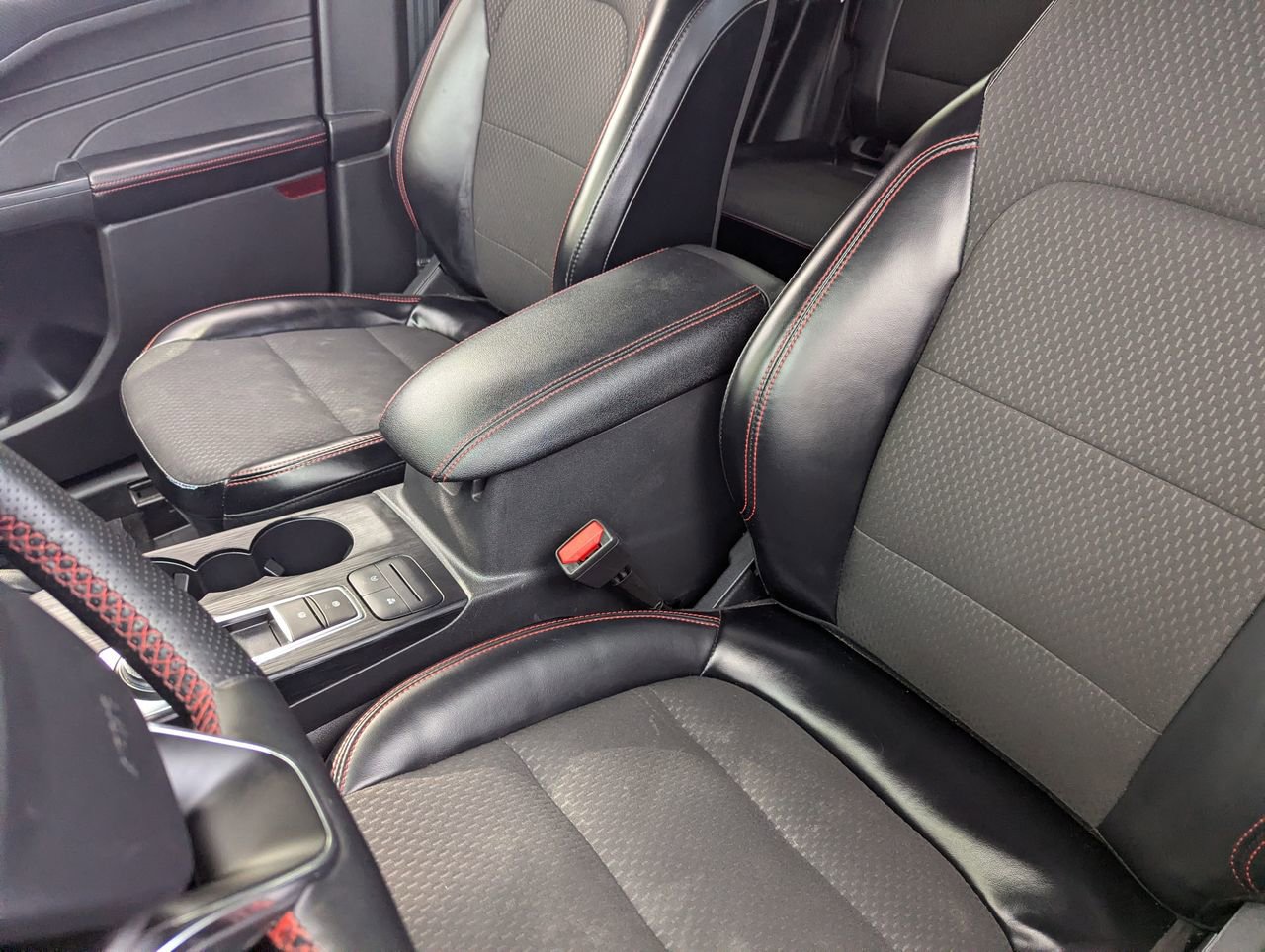 Used 2024 Ford Escape ST-Line AWD/4WD image 19