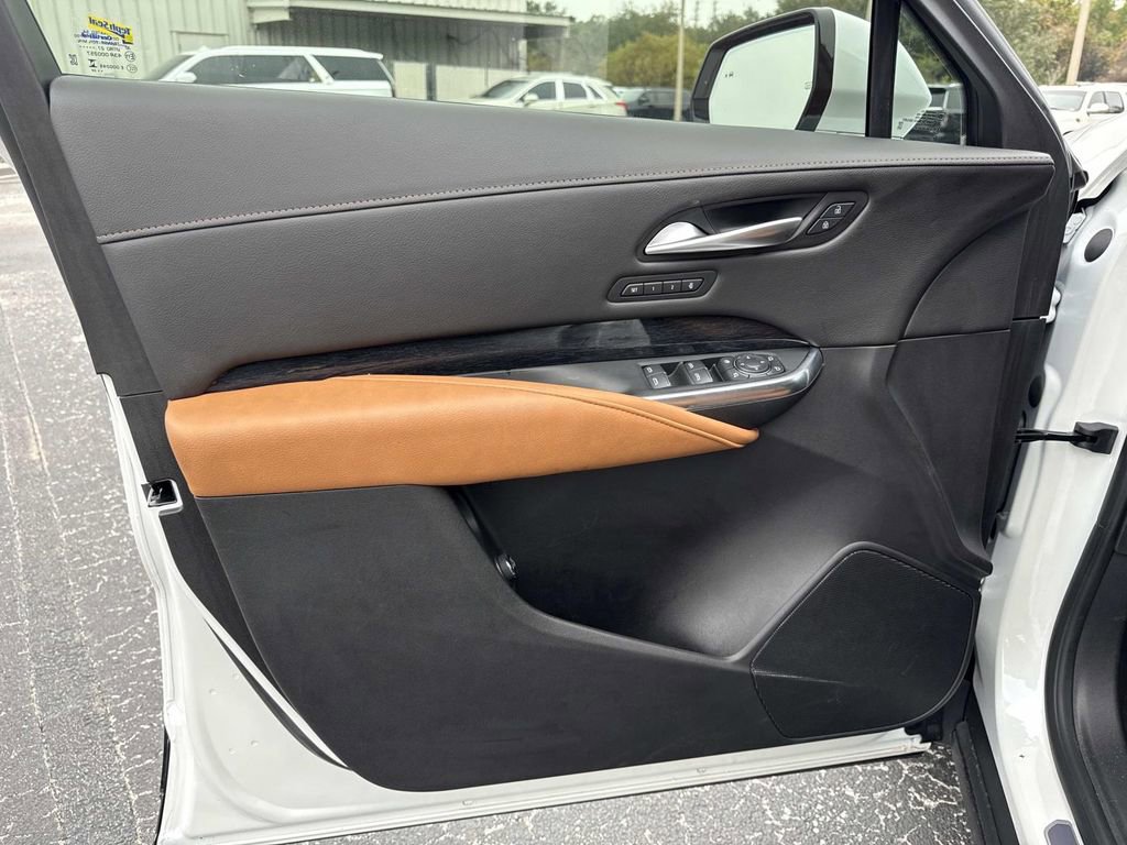 Certified 2024 Cadillac XT4 Sport image 18