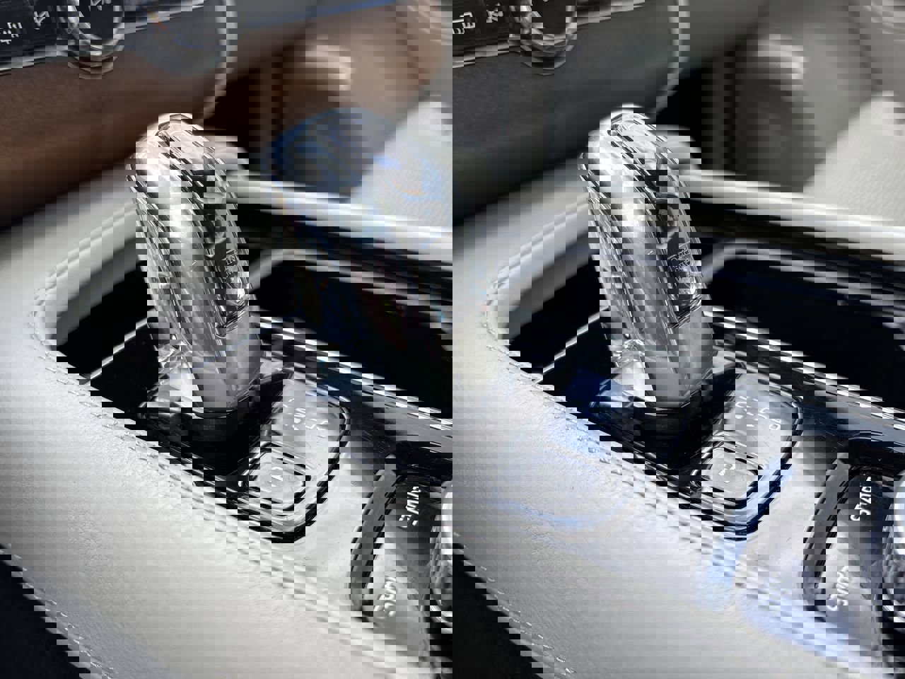 Used 2017 Volvo XC90 T8 Inscription w/ Vision Package image 28