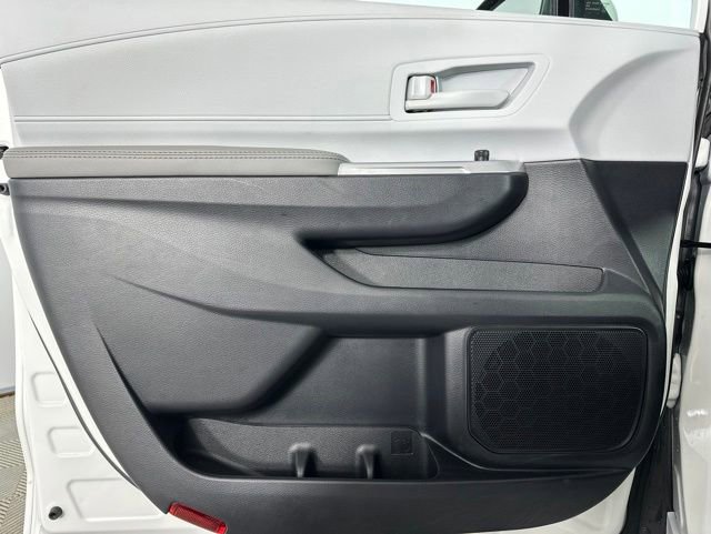 Used 2025 Toyota Sienna LE AWD/4WD image 23